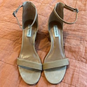 Steve Madden Women’s Irenee Sandal Tan 9.5